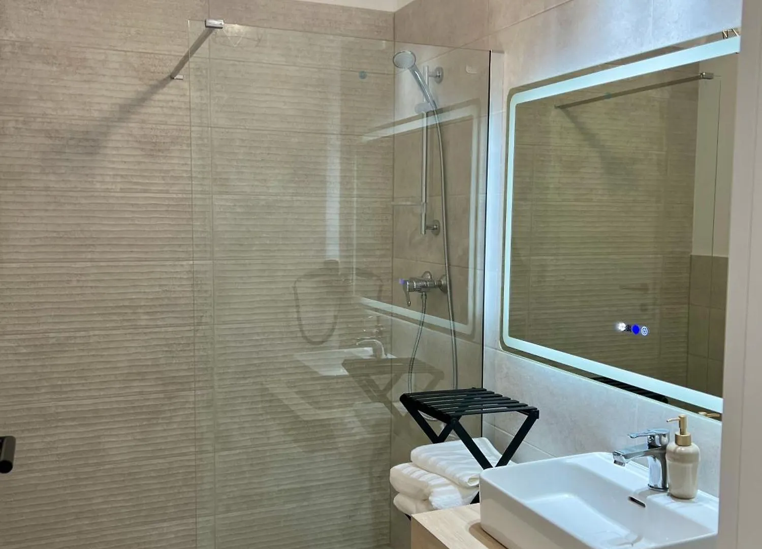 Perfect View At 11Th Floor - Duplex Apartment Bucharest